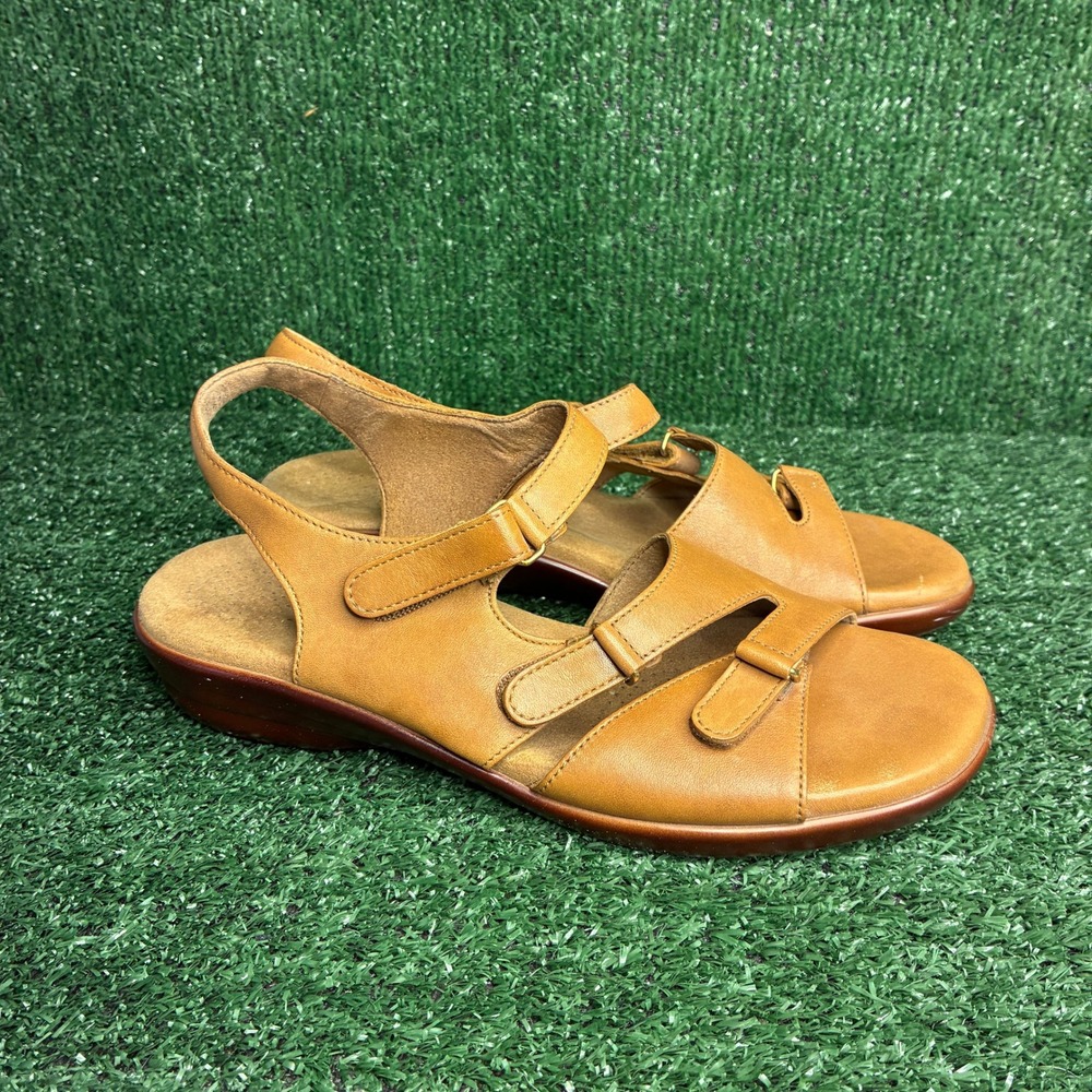 SAS Tabby Leather Comfort Adjustable Strap Walking Sandal Tan Womens Sz 9.5 Wide